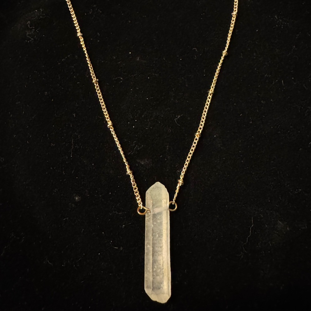 Gold Necklace with Quarts
